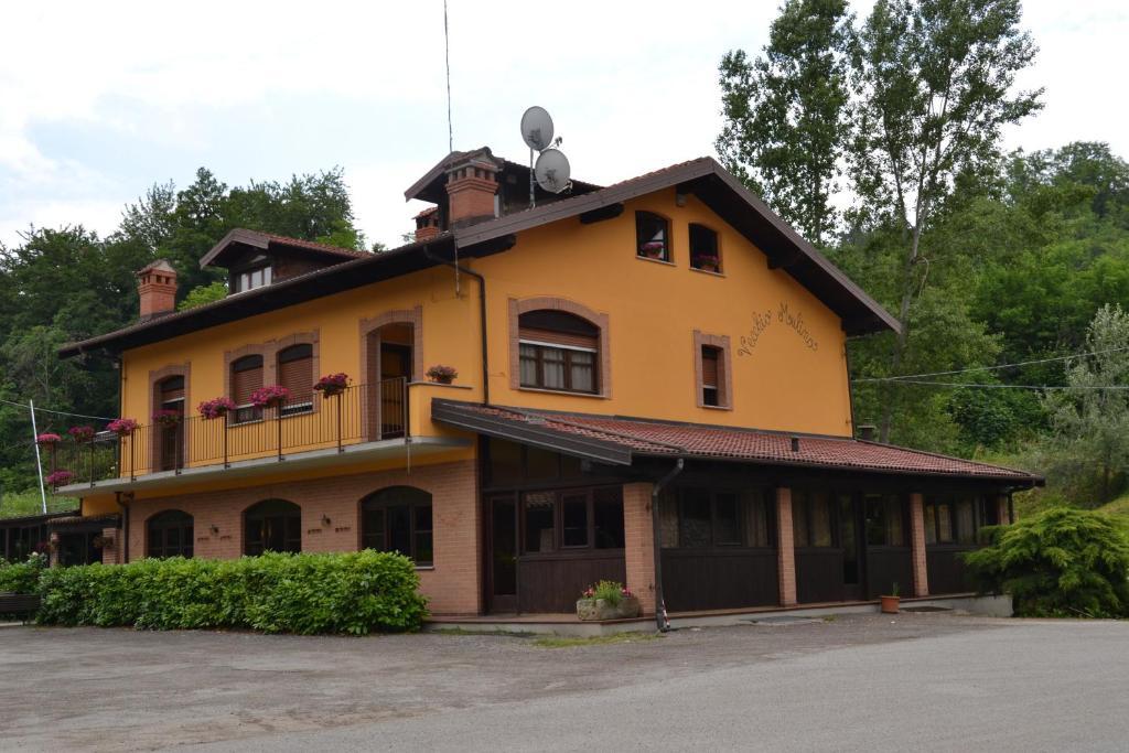 Trattoria Vecchio Mulino Bed and Breakfast Niella Tanaro Zewnętrze zdjęcie