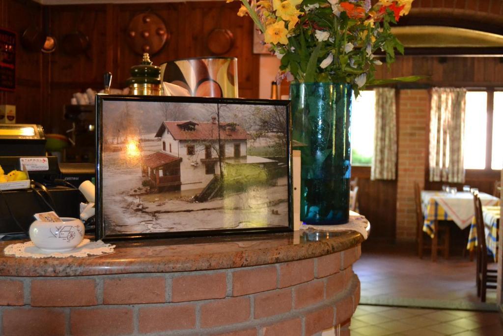 Trattoria Vecchio Mulino Bed and Breakfast Niella Tanaro Zewnętrze zdjęcie