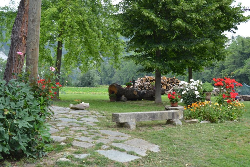 Trattoria Vecchio Mulino Bed and Breakfast Niella Tanaro Zewnętrze zdjęcie
